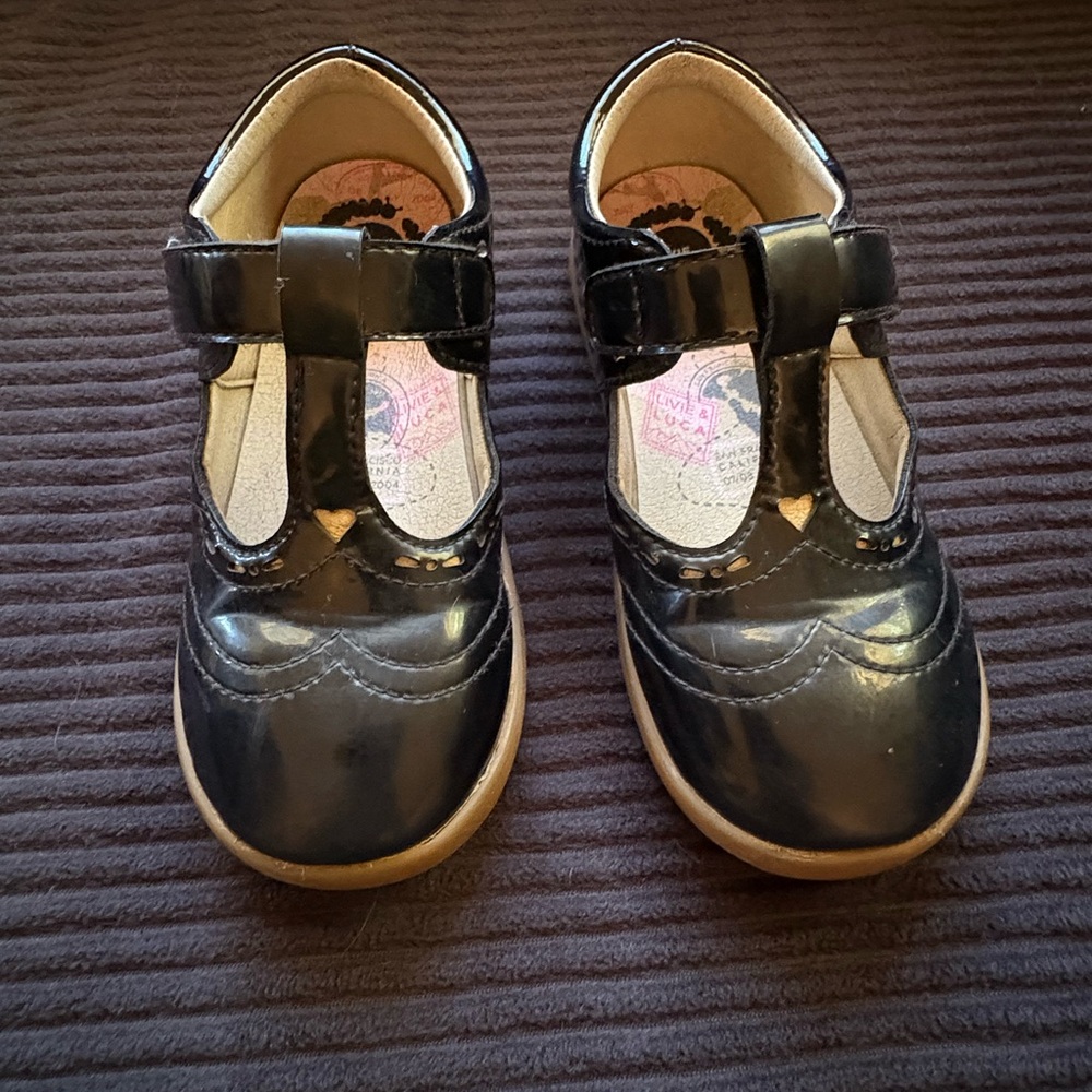 Livie & Luca Black Dress Shoes Classic Slip-On